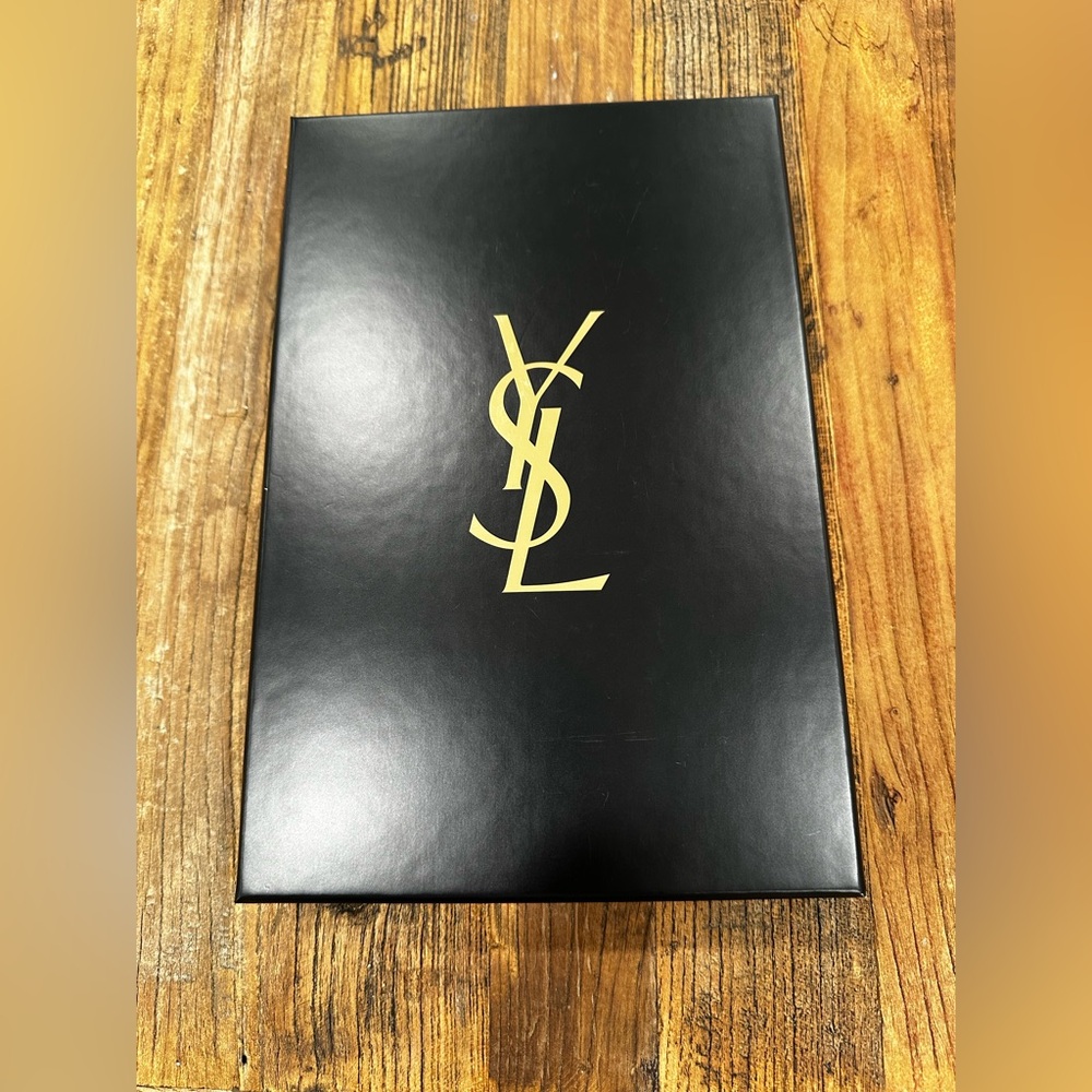 Yves Saint Laurent Black and Gold Beauté Presentation Box